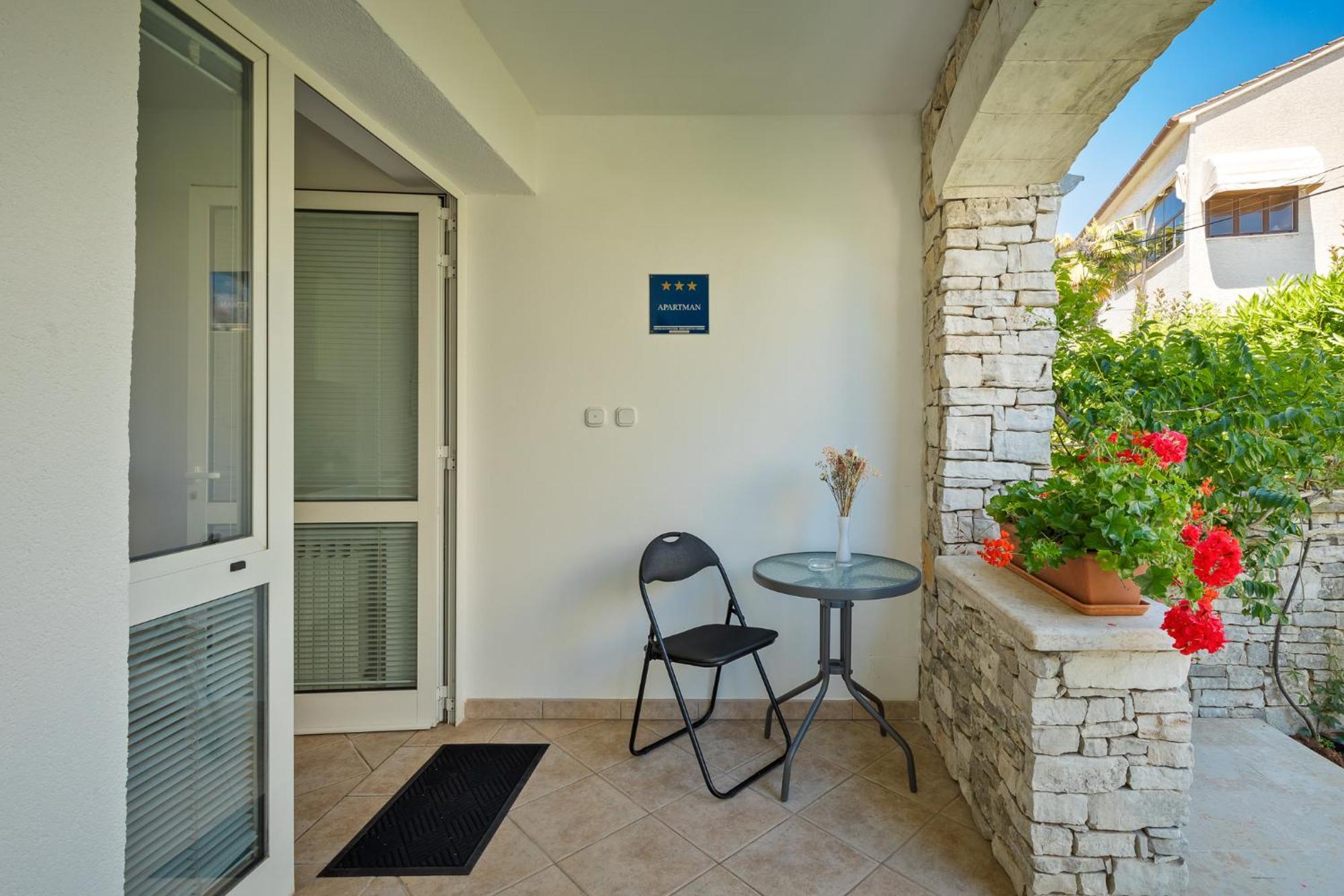 Maras Premium Apartments Porec Exterior photo