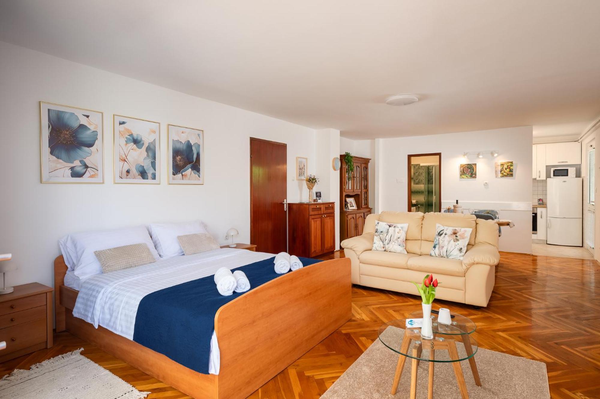 Maras Premium Apartments Porec Exterior photo