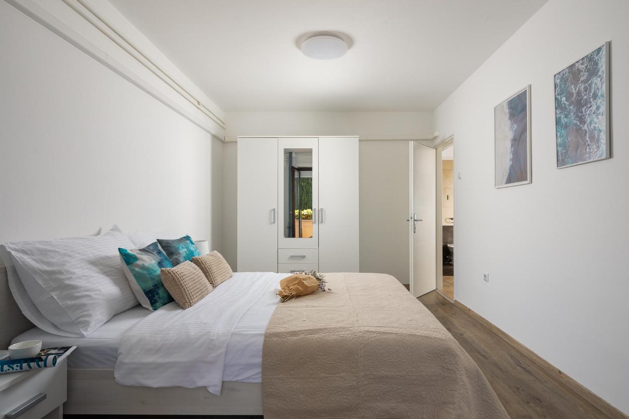 Maras Premium Apartments Porec Exterior photo