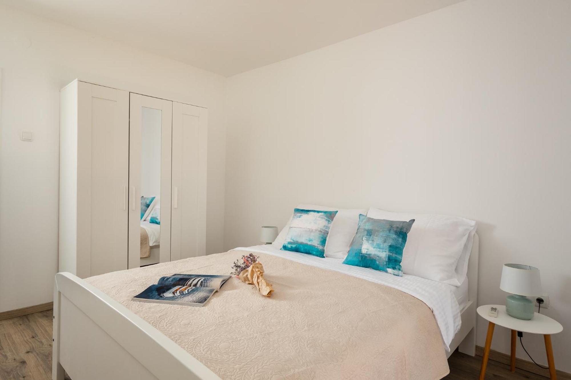 Maras Premium Apartments Porec Exterior photo