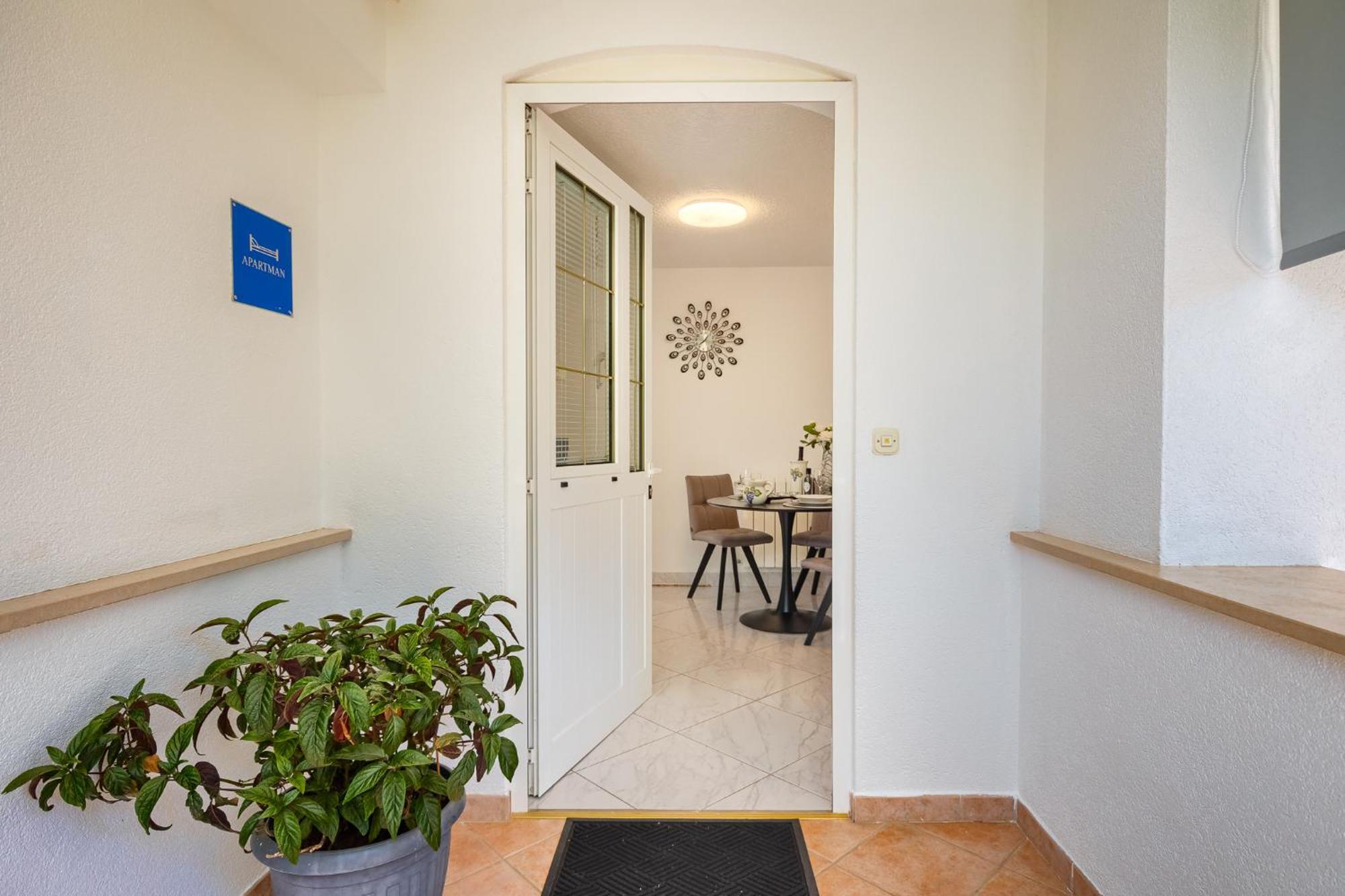 Maras Premium Apartments Porec Exterior photo