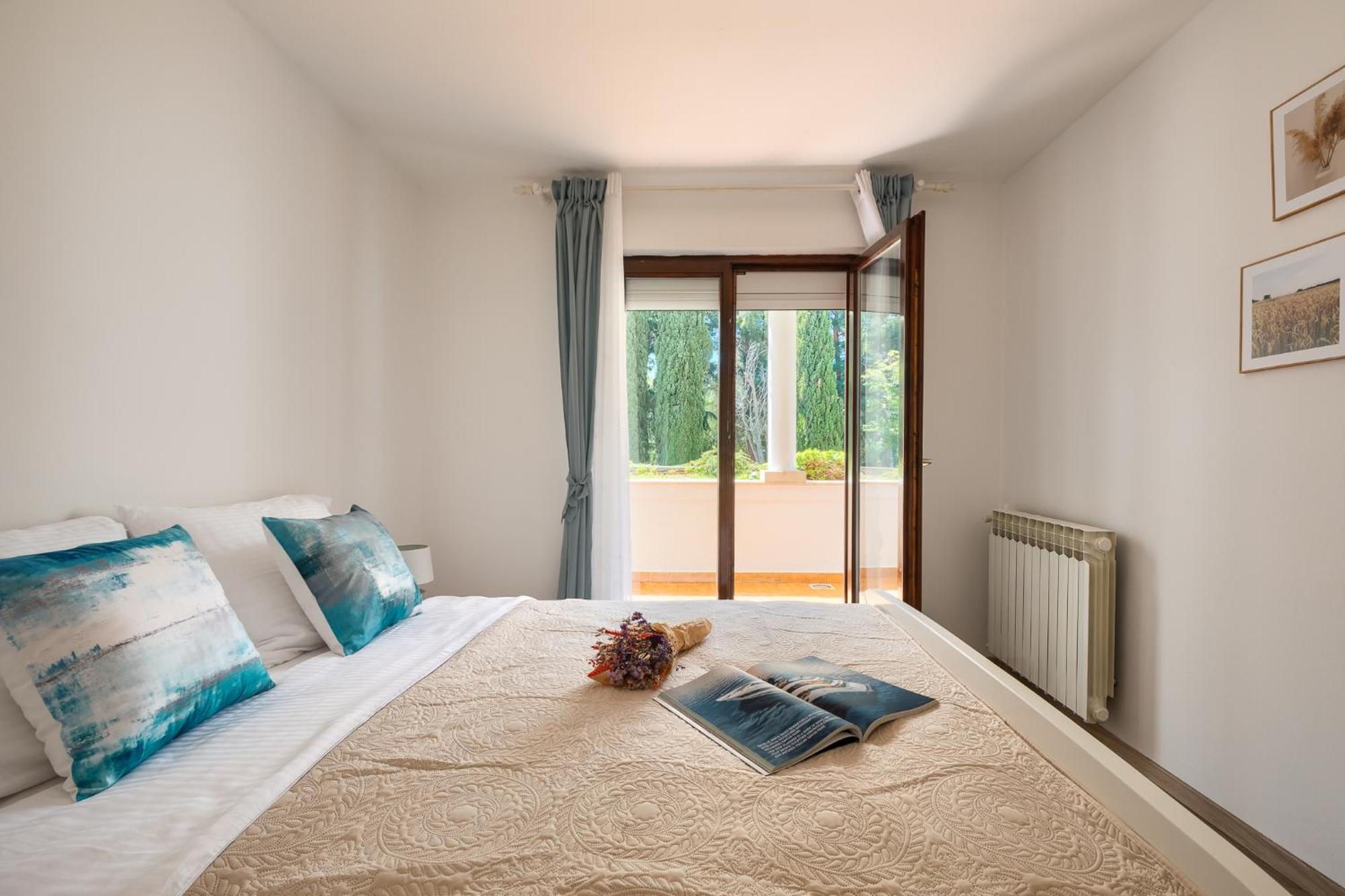 Maras Premium Apartments Porec Exterior photo