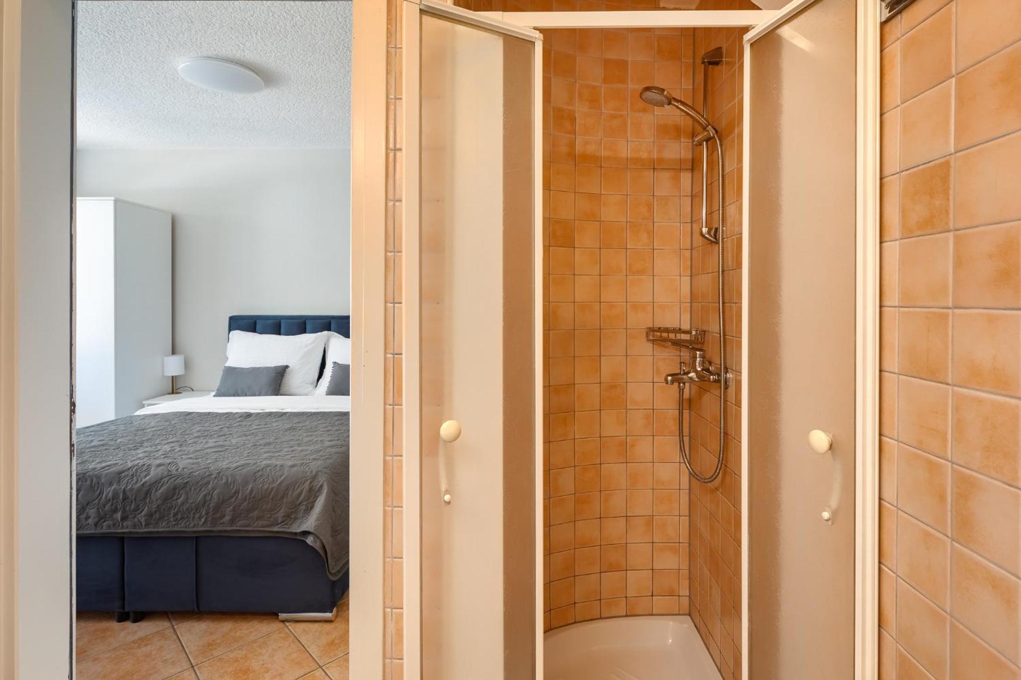 Maras Premium Apartments Porec Exterior photo