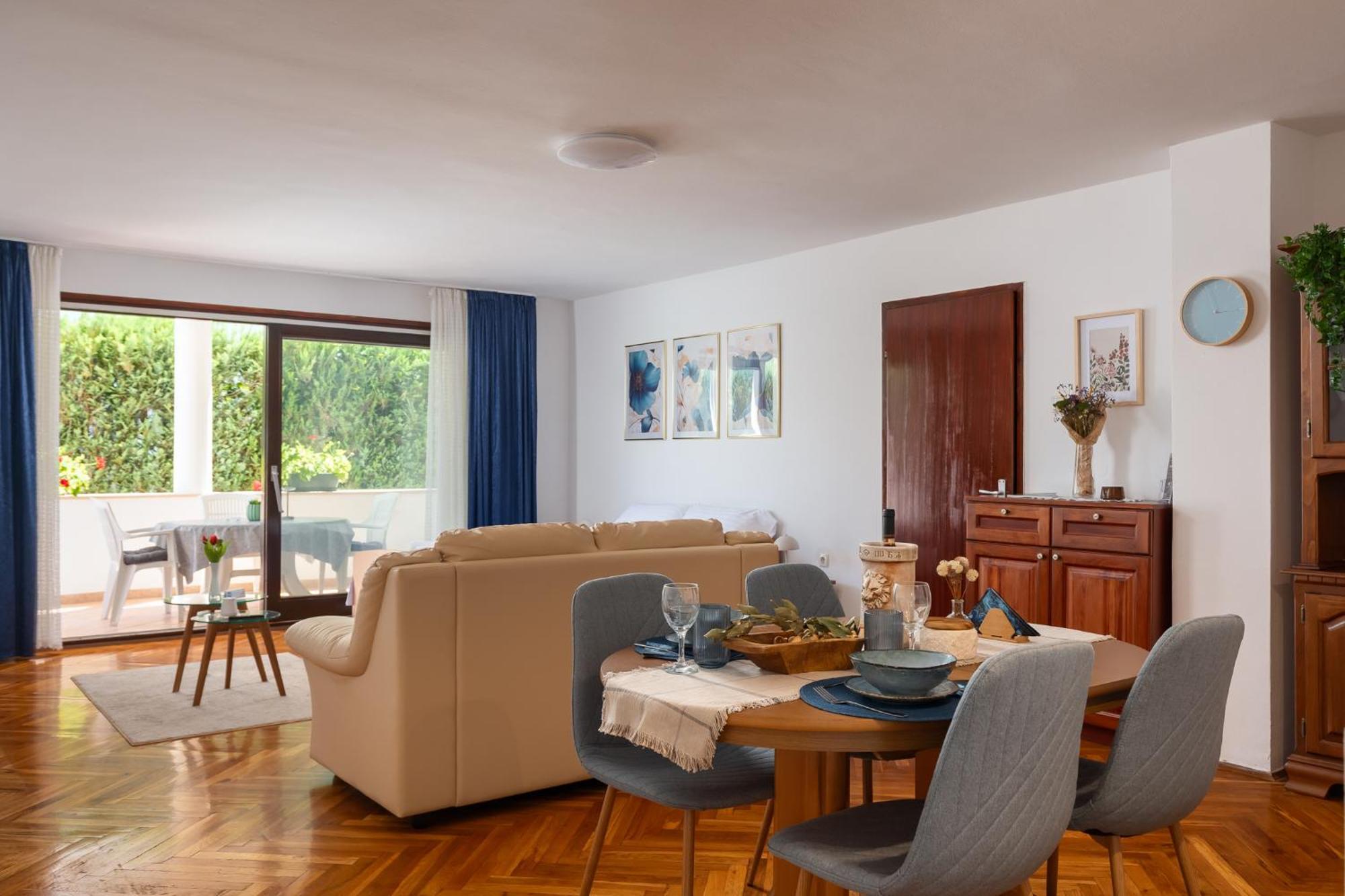 Maras Premium Apartments Porec Exterior photo